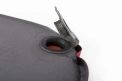 Exped SIM Comfort 7.5 LW Zelfopblazende Slaapmat -Kampeeruitrusting 1267 1900 6184 sim comfort valve open 5472x3648 2