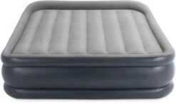 Intex Deluxe Pillow Rest Raised Luchtbed - Queensize - Ingebouwde Elektrische Pomp 11 Intex Deluxe Pillow Rest Raised Luchtbed - Queensize - Ingebouwde Elektrische Pomp -Kampeeruitrusting 1320 1900 64136 prd1 2017 300