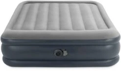 Intex Deluxe Pillow Rest Raised Luchtbed - Queensize - Ingebouwde Elektrische Pomp 10 Intex Deluxe Pillow Rest Raised Luchtbed - Queensize - Ingebouwde Elektrische Pomp -Kampeeruitrusting 1320 1900 64136 prd2 2023 300