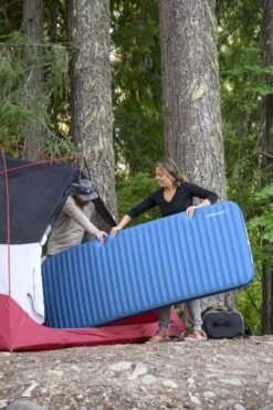 Therm-A-Rest MondoKing 3D 11.0 L Zelfopblazende Slaapmat 19 Therm-A-Rest MondoKing 3D 11.0 L Zelfopblazende Slaapmat -Kampeeruitrusting 1900 1267 2022 cascade summer carcamp washington rinckenberger 4443 1