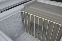 Engel MD60F-C Dual-zone Compressor Koelbox - 57 Liter 8 Engel MD60F-C Dual-zone Compressor Koelbox - 57 Liter -Kampeeruitrusting 1900 2849 md60fc umluftventilator detail