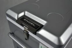 Engel MT45F-S Compressor Koelbox - 40 Liter -Kampeeruitrusting 1900 2849 mt45fs verschluss detail