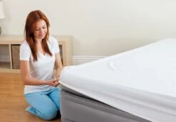 Intex Prime Comfort Luchtbed - Eenpersoons - Ingebouwde Elektrische Pomp -Kampeeruitrusting 899 1294 64162 inuse1 2020 300 1