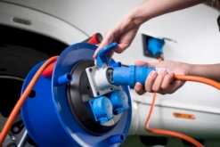 Brennenstuhl CEE Verloopkabel Met Hoekkoppeling 1,5 M 12 Brennenstuhl CEE Verloopkabel Met Hoekkoppeling 1,5 M -Kampeeruitrusting image 1